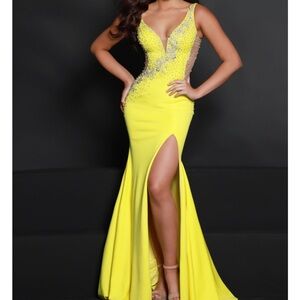 Elegant Yellow Evening Gown